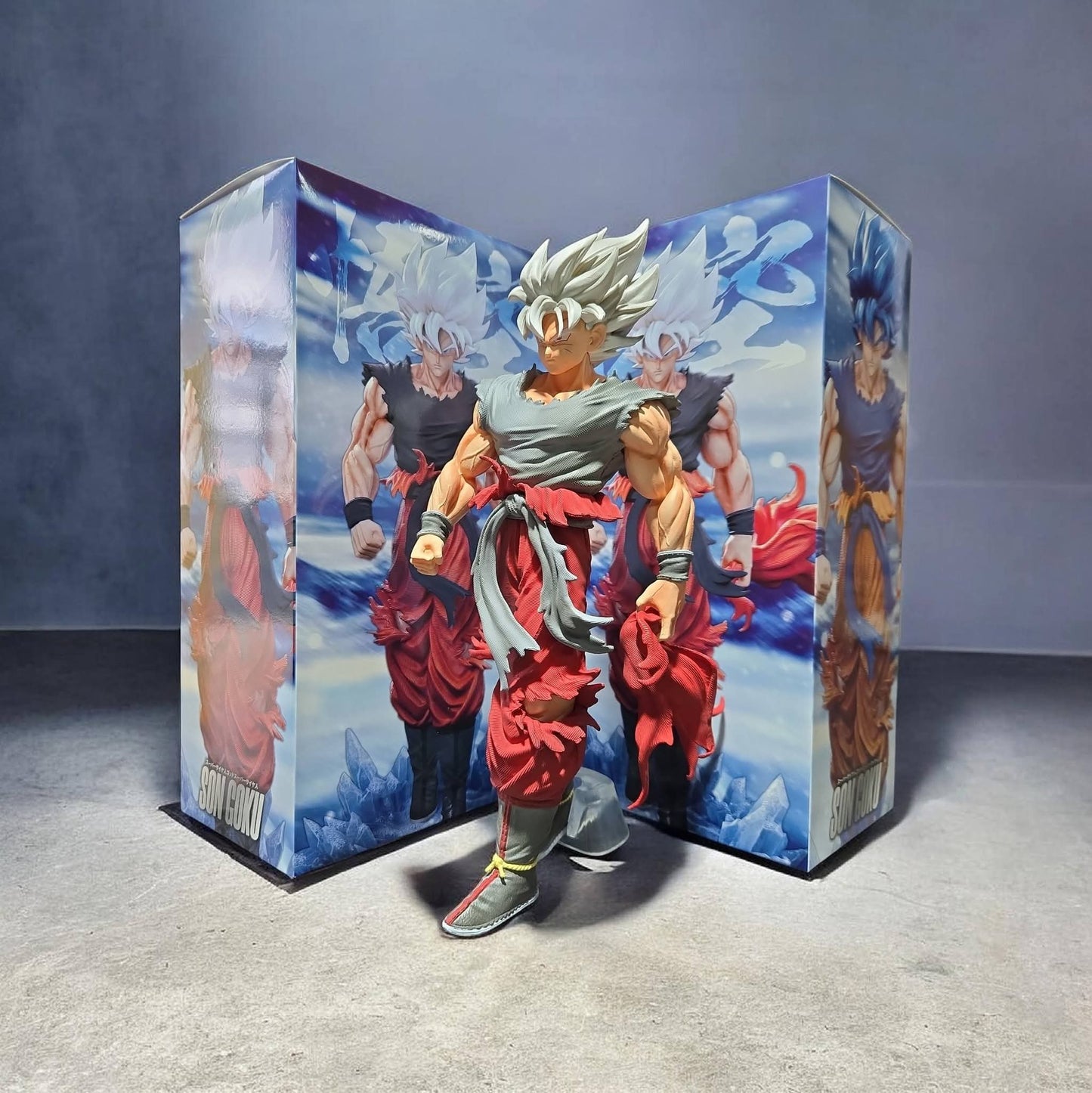 Figura de Colección Son Goku Grandista Manga Dimensions (Disponible en 2 Colores)