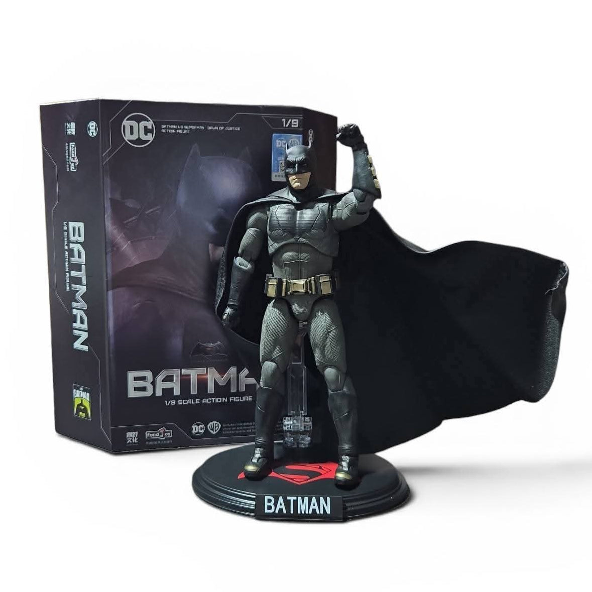 Figura de Acción Articulada Batman (Batman v Superman: Dawn of Justice - Escala 1/9)